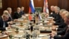 Para menteri pertahanan dan kepala badan intelijen Iran, Rusia, Suriah dan Turki menggelar perundingan di Moskow, Rusia, hari Selasa (25/4).