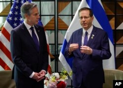 Američki državni sekretar Antony Blinken sa izraelskim predsednikom Isaacom Herzogom u Tel Avivu, 1. maja 2024.