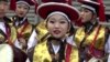 Dance Group Brings Korean Culture to Hollywood Christmas Parade 