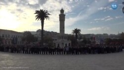 İzmirliler 10 Kasım’da Atatürk’e daha fazla sahip çıkılması çağrısı yaptı