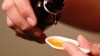Obat batuk sirop,19 Oktober 2022. (Foto: REUTERS/Ajeng Dinar Ulfiana)
