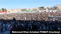 د کوټې په ایوب سټېډیم کې د عبدالصمد خان اڅکزي‌ د تلین د جلسې ګډونوال