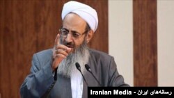مولوی عبدالحمید، امام جمعه اهل سنت زاهدان.