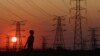 Des pylônes électriques sont vus à Orlando, Soweto, Afrique du Sud, le 28 septembre 2022.