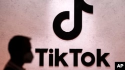 TikTok berupaya untuk bertahan di Amerika, di tengah kekawatiran para pejabat AS terkait keterikatan perusahaan ini dengan pemerintah China (foto: ilustrasi). 