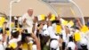 Pope Francis Thrills Small Gulf Catholic Community With Big Mass 