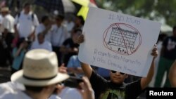 Manifestations contre le mur à la frontière-sud des Etats-Unis, Monterrey, Mexique, le 12 février 2017.