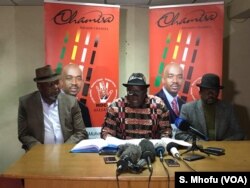Tendai Biti of the Movement for Democratic Change (MDC) Alliance, speak to reporters in Harare, July 12, 2018.