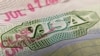 Amerika memberlakukan pembatasan visa pada karyawan perusahaan teknologi China (foto: ilustrasi). 