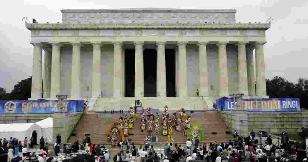 The group Junkaroo performs at the Let Freedom Ring ceremony at the Lincoln Memorial in Washington, Aug. 28, 2013, to commemorate the 50th anniversary of the 1963 March on Washington for Jobs and Freedom.