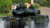САД и Германија продолжуваат со плановите да ја снабдат Украина со западни тенкови