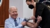 Presidenti Joe Biden mori dozën e dytë përforcuese të vaksinës