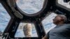 Di Tengah Ketegangan Politik, Astronaut AS Pulang ke Bumi dengan Pesawat Antariksa Rusia