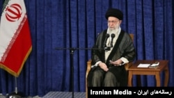 علی خامنه‌ای
