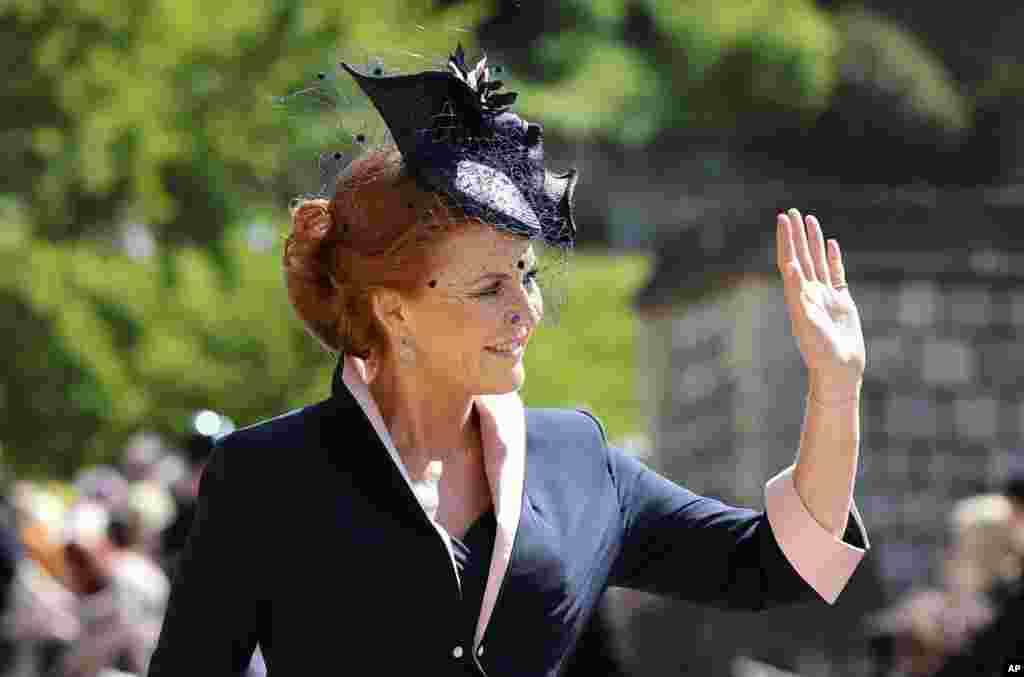 莎拉&middot;弗格森 （Sarah Ferguson）抵达哈里王子和梅根&middot;马克尔在温莎镇举行的婚礼。（2018年5月19日）