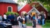 Migran Venezuela yang Diterbangkan ke Massachusetts Gugat Gubernur Florida