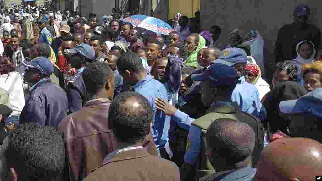 አዲስ አበባ፡ ዝተአኸበ ጉሓፍ ብምፍራሱ 62 ሰባት ሞይቶም