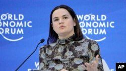 Kiongozi wa upinzani wa Belarus Sviatlana Tsikhanouskaya aliyeko uhamishoni Poland.