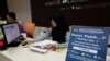 Seorang pegawai di kantor pelayanan pajak di Jakarta, 23 Februari 2017. (Foto: Fatima Elkarim/Reuters)