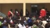 Palais de justice de N'Djamena, 11 trafiquants de drogue sont condamnés de 5 à 10 de prison, le 11 janvier 2018. (VOA/André Kodmadjingar) 