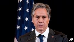 Menlu AS Antony Blinken memberikan pernyataan soal situasi politik di Sri Lanka dalam konferensi pers di Bangkok, Thailand, Minggu 10 Juli 2022.