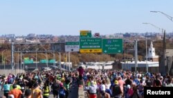 General view of runners during the New York Marathon, Nov. 3, 2024.