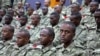 Turkey Gives Weapons to Somali Soldiers 