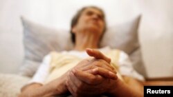 Seorang penderita Alzheimer berusia 82 tahun.