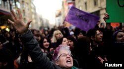 Une manifestation anti-gouvernementale, quartier de Kadikoy, Istanbul, Turquie, le 18 avril 2017.
