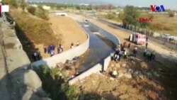 İzmir'de Kaçak Göçmen Dolu Kamyon Devrildi: 22 Ölü