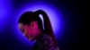 Paetongtarn Shinawatra (36), putri bungsu miliarder mantan Perdana Menteri Thaksin Shinawatra, menghadiri konferensi pers Partai Pheu Thai di Bangkok, Thailand, 6 Desember 2022. (REUTERS/Athit Perawongmetha)