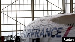 Vue sur un avion d'Air France à l'aéroport Charles de Gaulle, le 31 mai 2016.