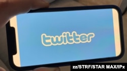 Twitter will be asking users their views in a survey in 14 languages, from Friday until April 12. 