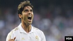 Pemain asal Brasil, Kaka akan absen sementara bagi klubnya, Real Madrid, akibat mengalami cedera kaki.