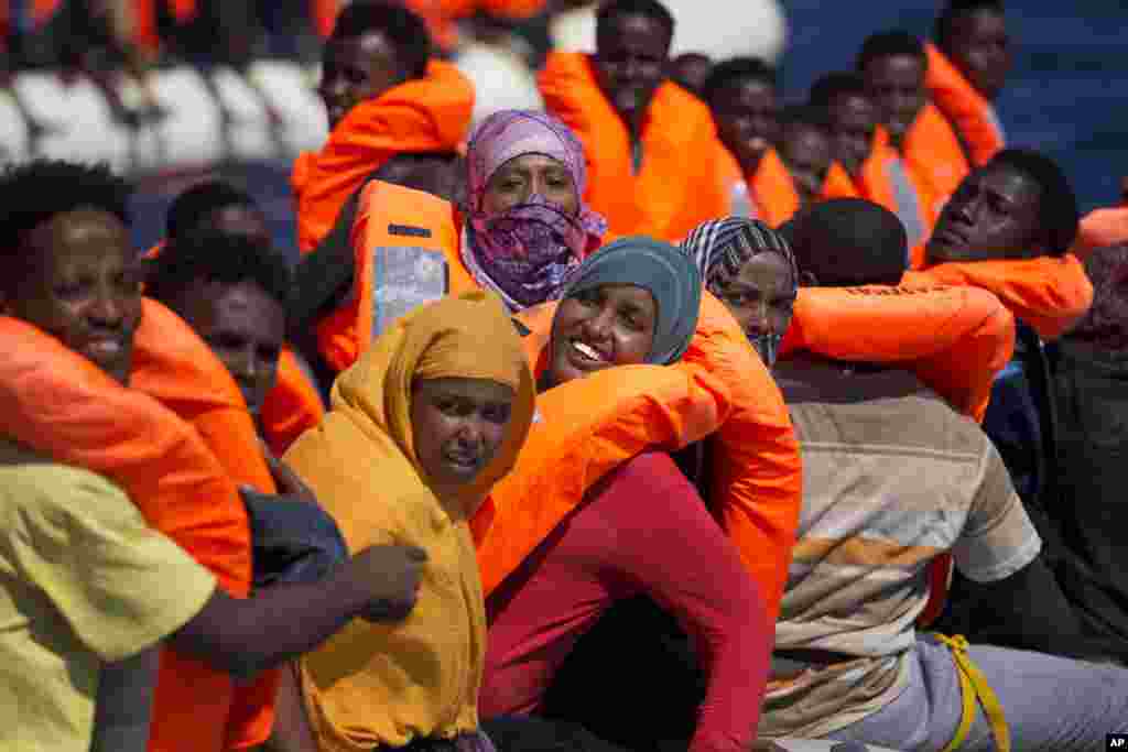 ከ6,500 በላይ ስደተኞች በሜዲተራን ባህር ከመስመጥ ድነዋል