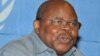 L'ancien président de la Tanzanie,  Benjamin Mkapa, lors d'une conférence de presse à Khartoum, le 22 novembre 2010.