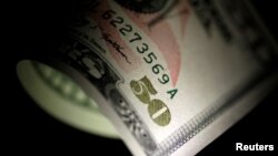 Uang kertas dolar Amerika, 22 Juni 2017. (Foto:ilustrasi)