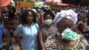 Des avis mitigés à Brazzaville sur le futur vaccin anti-Covid, à Brazzaville, le 19 novembre 2020. (VOA/Arsène Séverin)