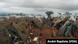 Un camp improvisé à Kapise, au Malawi, où des milliers de Mozambicains fuisent les violences entre Renamo et Frelimo. 27 janvier 2016.