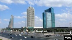 Warga Inggris dituduh menggelapkan 150 juta dolar dari Dubai World Group, perusahaan investasi di Dubai, UEA.