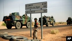 Troupes françaises au Mali, près de la frontière nigérienne