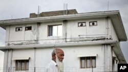 US Intelligence: Al-Qaida Considered 9-11 Anniversary Attack
