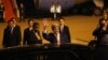 លោក​ John Kerry រដ្ឋមន្ត្រី​ការ​បរទេស​សហរដ្ឋ​អាមេរិក​បក់​ដៃ​ទៅ​កាន់​ក្រុម​អ្នក​កាសែត​​ខណៈ​ដែល​លោក​អញ្ជើញ​មក​ដល់​អាកាសយានដ្ឋាន​អន្តរជាតិ​ភ្នំពេញ​កាល​ពី​ថ្ងៃ​ច័ន្ទ ទី​២៥​ ខែ​មករា ឆ្នាំ​២០១៦ ដើម្បី​បំពេញ​ទស្សនកិច្ច​រយៈ​ពេល​២​ថ្ងៃ។ (នូវ ពៅលក្ខិណា/VOA)