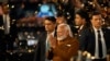 Perdana Menteri India Narendra Modi (tengah) menyapa para pendukung dan pekerja saat ia tiba di markas besar Partai Bharatiya Janata untuk merayakan kemenangan partainya pilkada negara bagian Delhi di New Delhi, India, Minggu, 8 Februari 2025. (Foto: Manish Swarup/AP Photo)