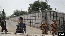 Pasukan pemerintah Yaman terlibat bentrokan dengan militan di Zinjibar, Yaman selatan.