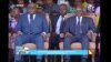 Le président sortant de la République démocratique du Congo, Joseph Kabila, aux côtés de son successeur, Felix Tshisekedi, au Palais de la Nation à Kinshasa, en République démocratique du Congo. 24 janvier 2019.