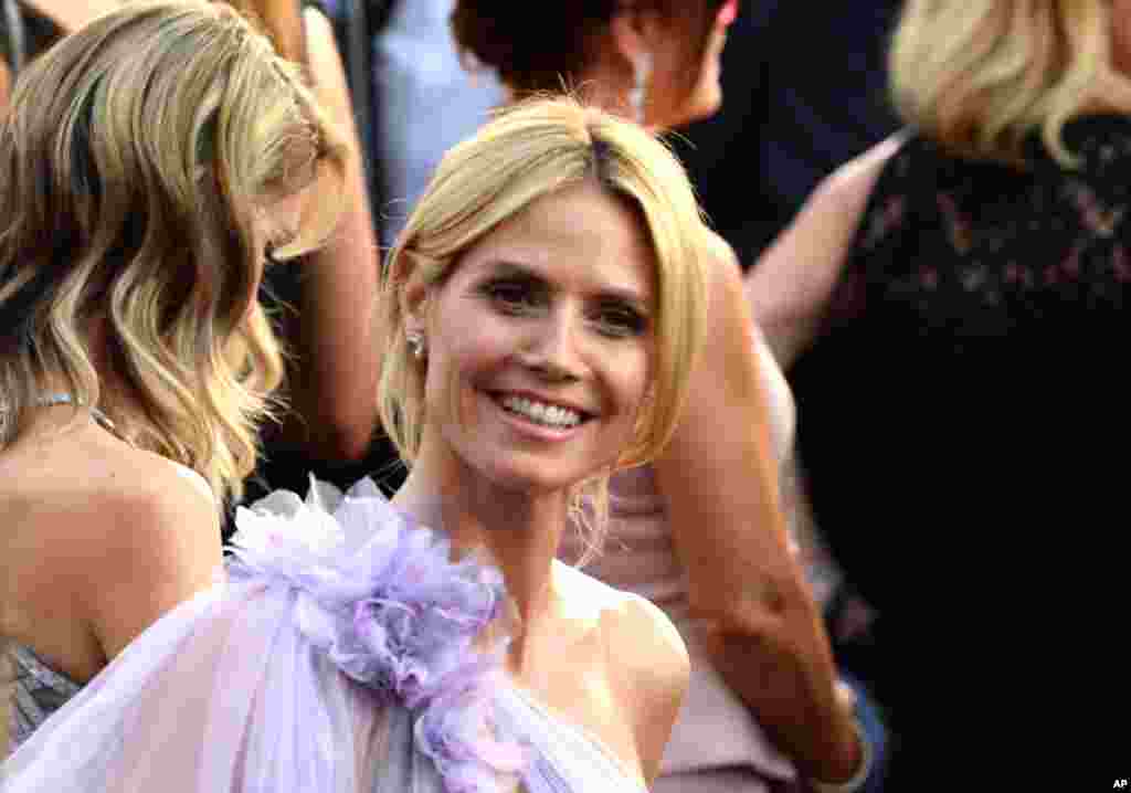 Heidi Klum arrives at the Oscars on Feb. 28, 2016, at the Dolby Theatre in Los Angeles. 
