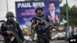 Des soldats patrouillent à Buea, le 3 octobre 2018.