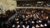 Israel mengambil sumpah para anggota parlemen barunya di Yerusalem hari Selasa (15/11).