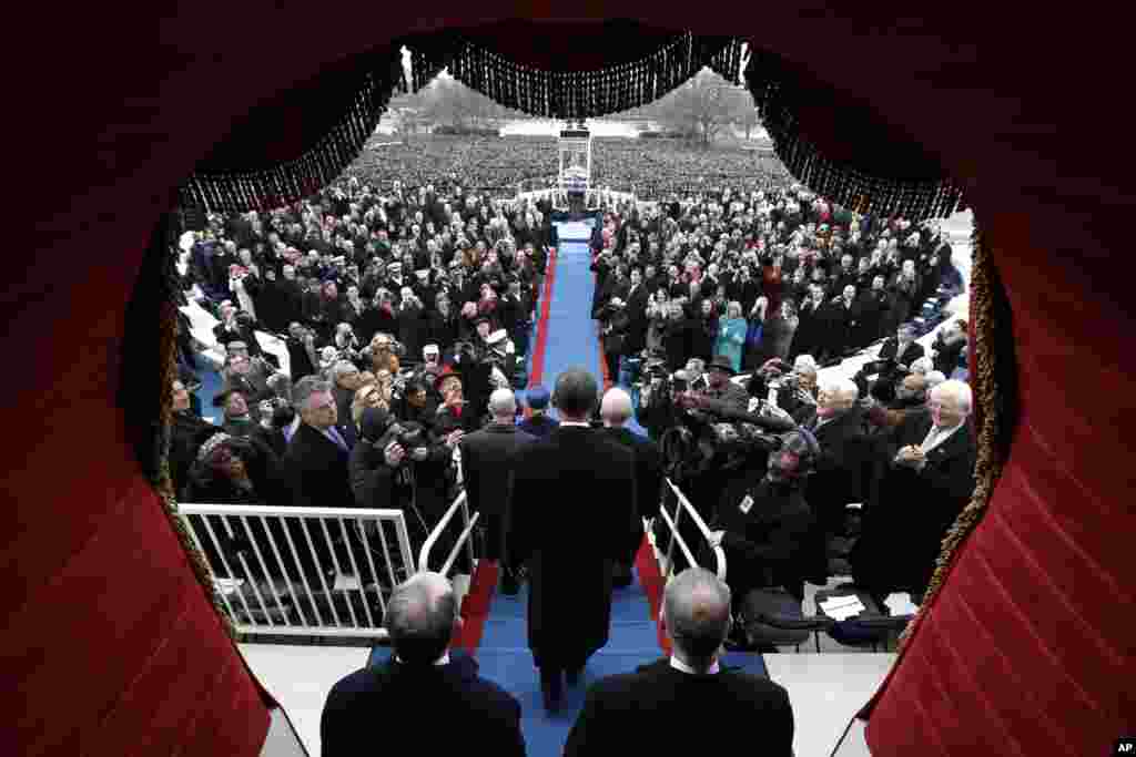 President Barack Obama arrives at the ceremonial swearing-in at the U.S. Capitol during the 57th Presidential Inauguration in Washington, Jan. 21, 2013.